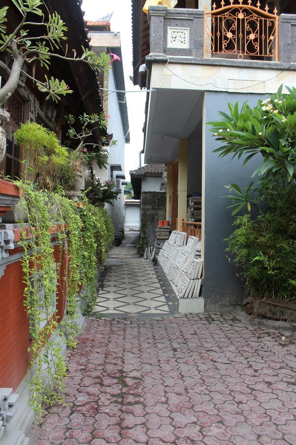 Green Palm Homestay BALI ภายนอก รูปภาพ