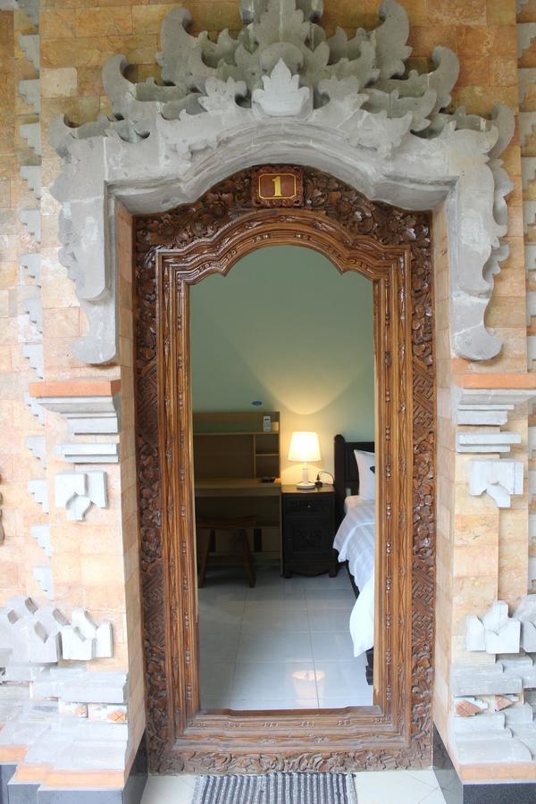 Green Palm Homestay BALI ภายนอก รูปภาพ