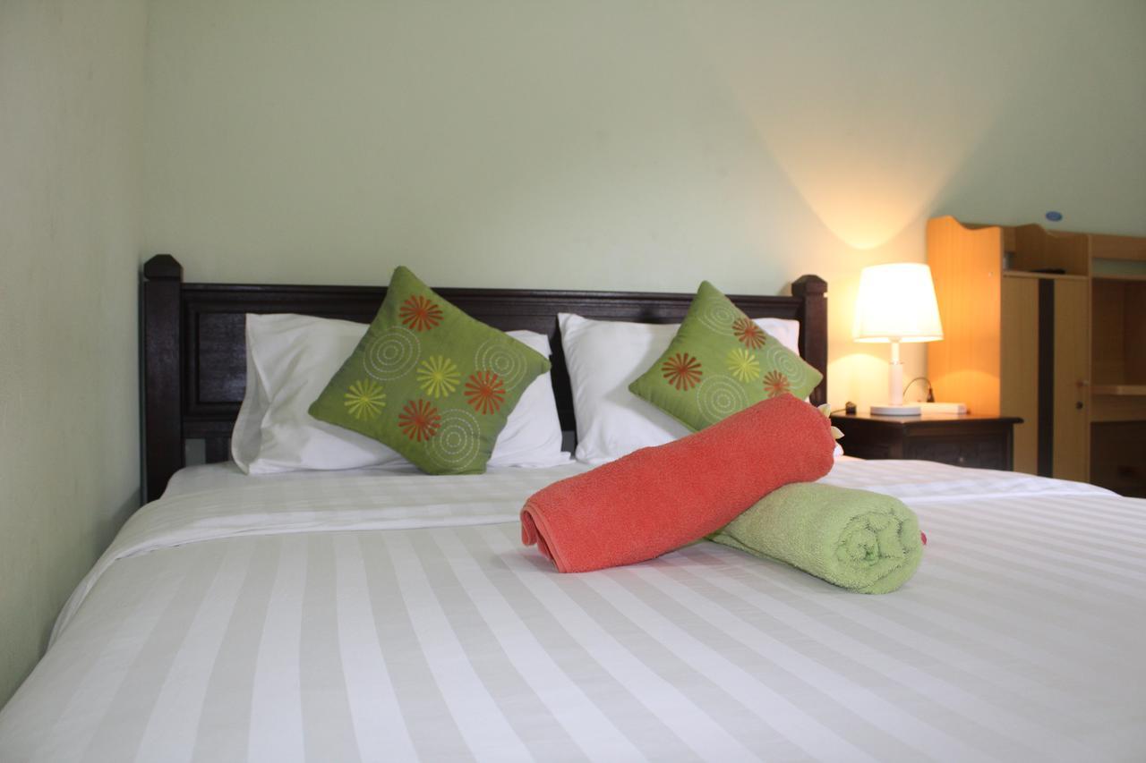 Green Palm Homestay BALI ภายนอก รูปภาพ